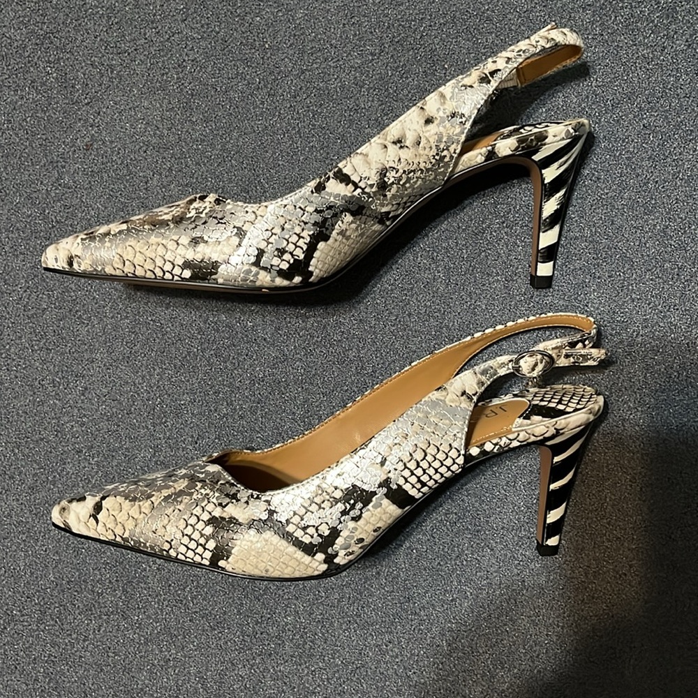 Ladies Dress Sandals J. Renee NEW Snake Print Low Heels Belamie Size 9 M